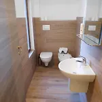 Ξενοδοχείο Vescovi 3*