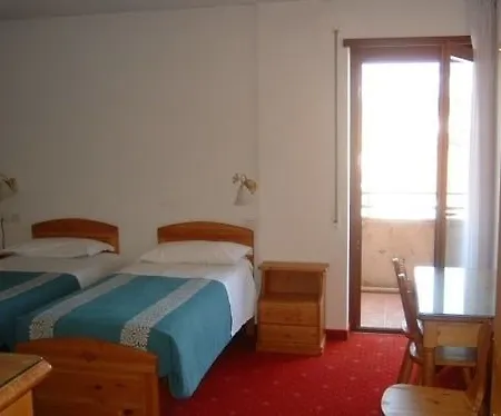 Hotel Vescovi