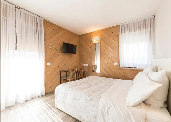 Vescovi Hotel 3*