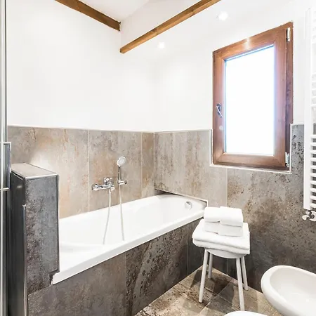 Vescovi Hotel 3*